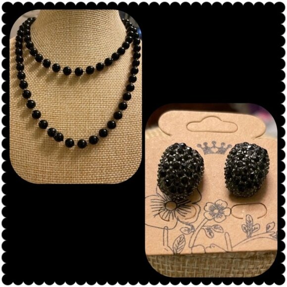 Long black bead necklace and black stone earrings - Picture 1 of 3